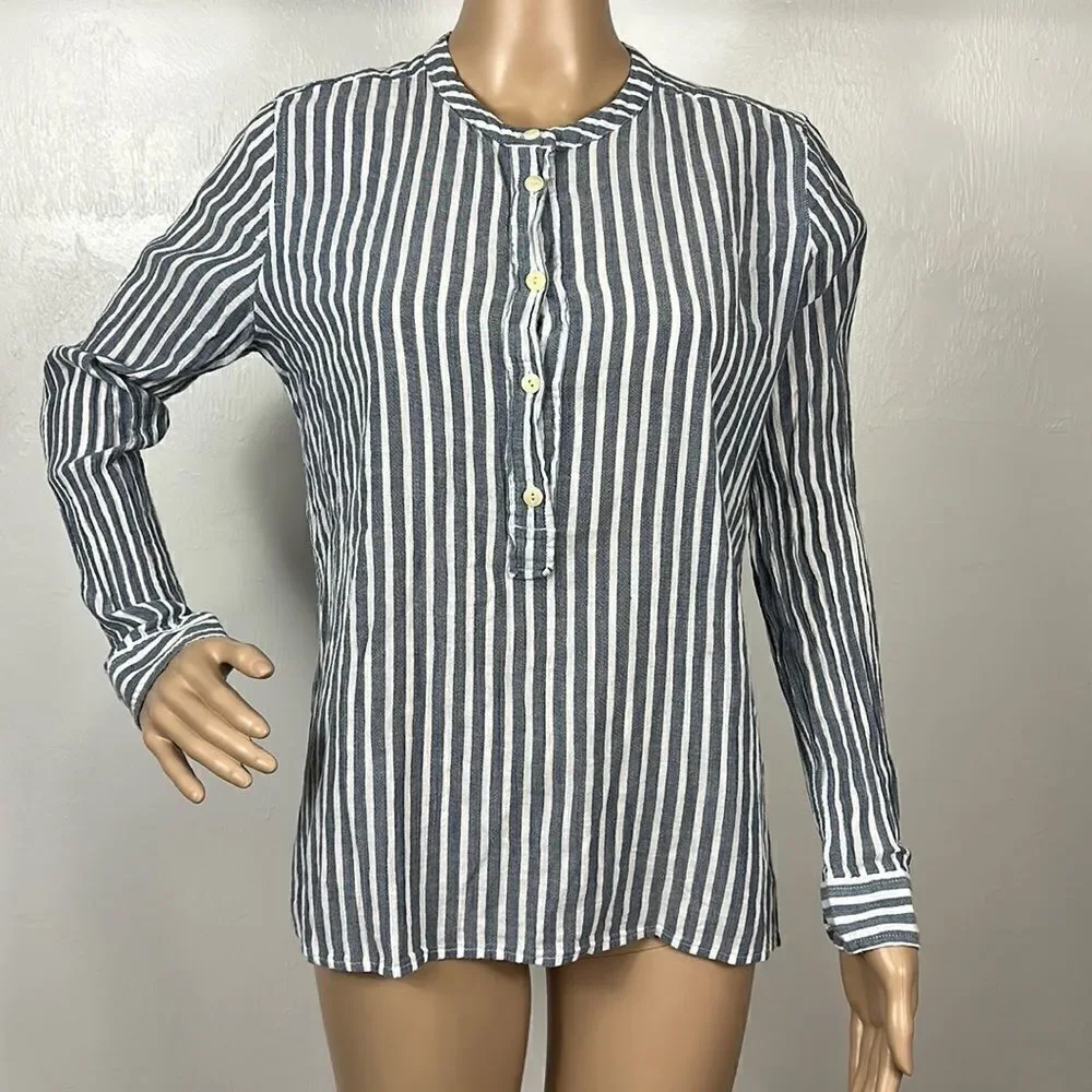 J. Crew Cotton White And Blue Striped Long Sleeves 1/2 Button Shirt Size 6
